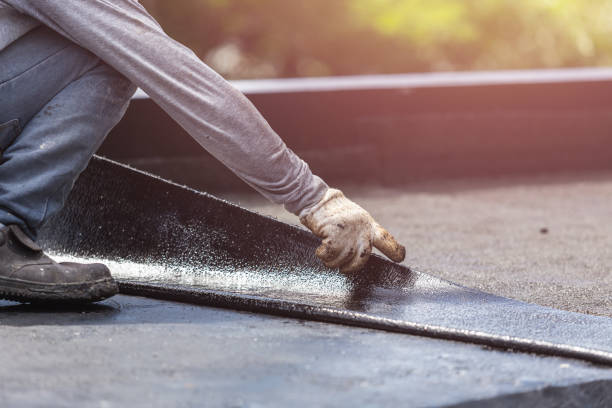 Professional Vapor Barrier Installation technician working in Ransomville, NY